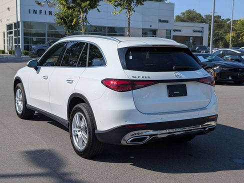 Used 2023 Mercedes-Benz GLC 300 4MATIC w/ Exclusive Trim Package image 5