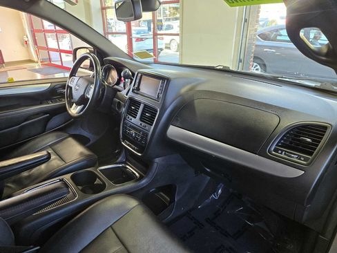 Used 2019 Dodge Grand Caravan GT FWD image 26