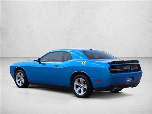 Used 2023 Dodge Challenger SXT RWD image 7