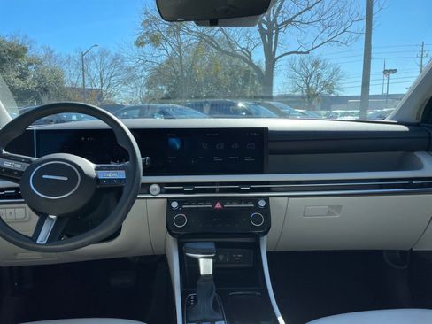 Used 2025 Hyundai Tucson SEL image 17