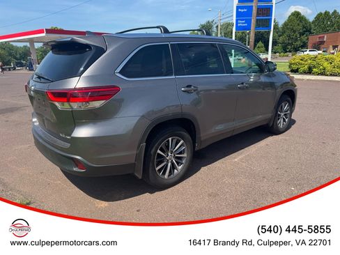 Used 2019 Toyota Highlander XLE image 5