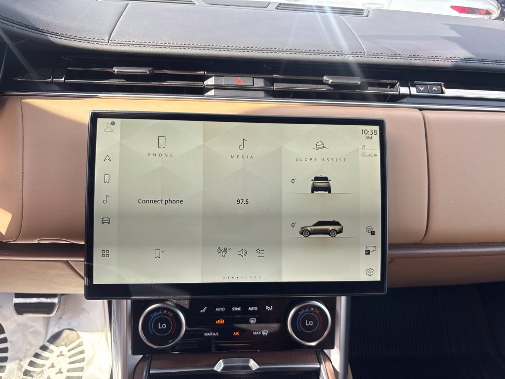 Used 2023 Land Rover Range Rover SE AWD/4WD image 24