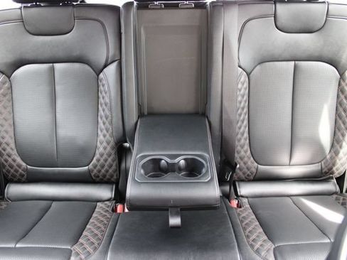 Used 2025 Jeep Grand Cherokee Summit w/ Obsidian Package AWD/4WD image 39