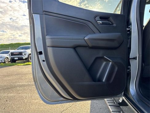 New 2026 GMC Canyon Elevation w/ LPO, Black Badging Package image 22