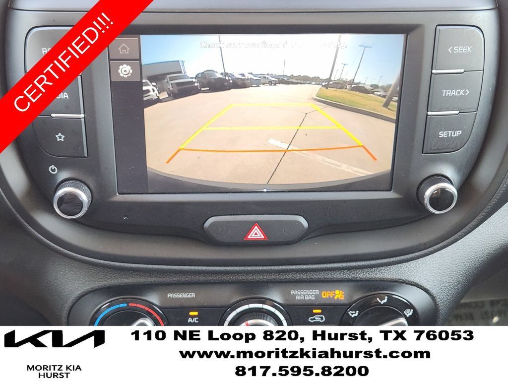 Certified 2025 Kia Soul LX w/ LX Technology Package FWD image 8