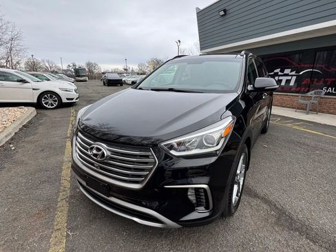 Used 2017 Hyundai Santa Fe AWD image 1