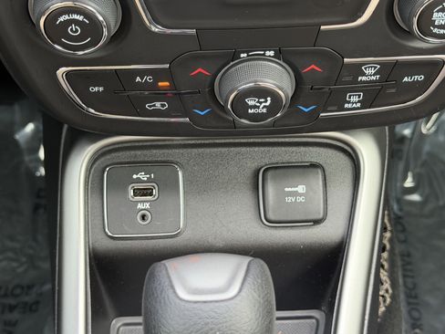 Used 2020 Jeep Compass Sport w/ Tech Group image 22