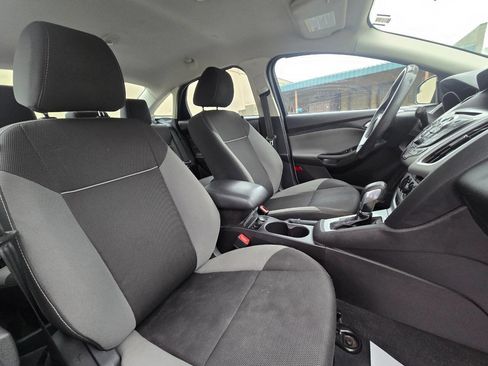 Used 2014 Ford Focus SE FWD image 27