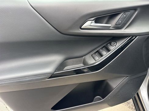 Used 2025 Chevrolet Equinox LT FWD image 20