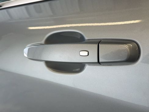 Used 2024 Chevrolet Equinox LT w/ LPO, Floor Liner Package image 12