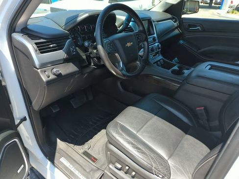 Used 2015 Chevrolet Suburban LT RWD image 10
