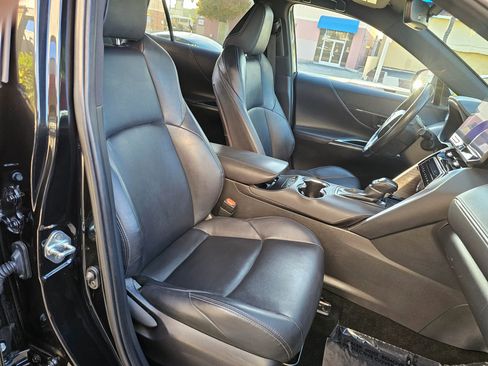 Used 2023 Toyota Venza Nightshade image 25