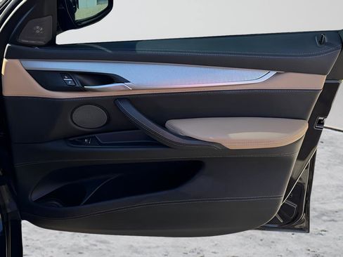 Used 2019 BMW X6 M w/ Executive Package image 34