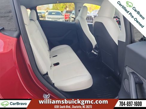 Used 2024 Tesla Model Y Performance image 25