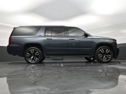 Used 2019 Chevrolet Suburban Premier AWD/4WD image 25