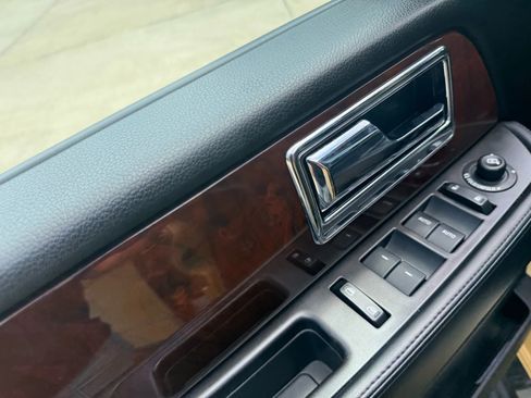 Used 2016 Lincoln Navigator L Select image 26