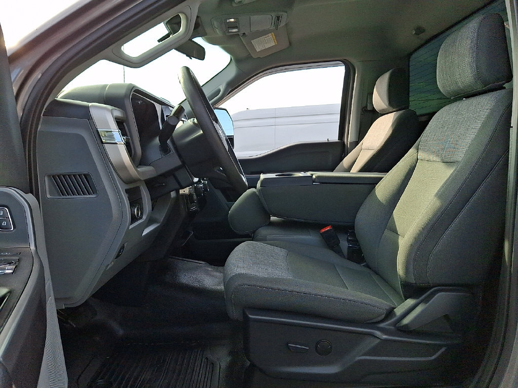 Used 2025 Ford F450 XLT w/ 360-Degree Camera Package AWD/4WD image 12