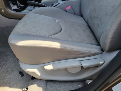 Used 2009 Toyota RAV4 2WD w/ Base L4 Extra Value Pkg image 12