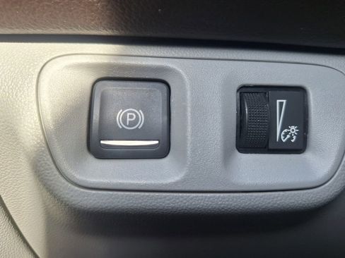 Used 2021 GMC Acadia SLT image 12