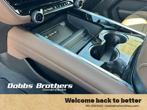 New 2026 Chevrolet Suburban High Country image 22