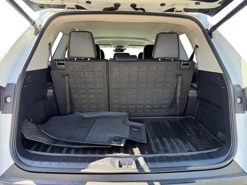 Used 2024 Toyota Grand Highlander Limited image 17