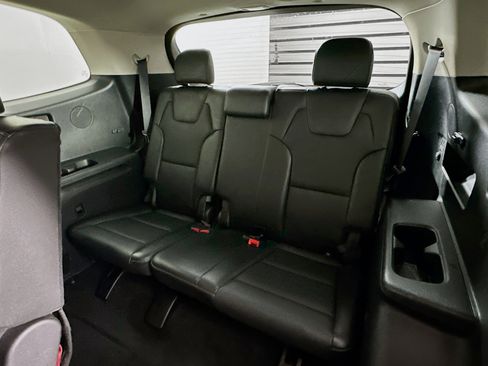 Used 2021 Kia Telluride LX image 29
