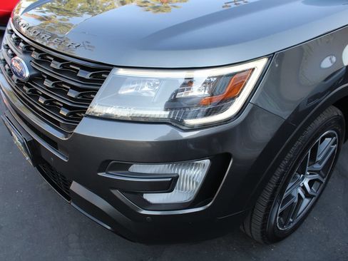 Used 2017 Ford Explorer Sport AWD/4WD image 10