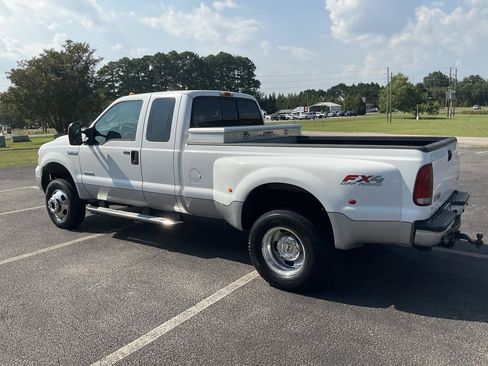 Used 2006 Ford F350 XLT AWD/4WD image 11