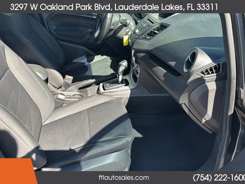 Used 2018 Ford Fiesta SE FWD image 39