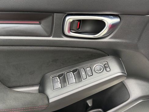 Used 2024 Honda Civic Type R image 11