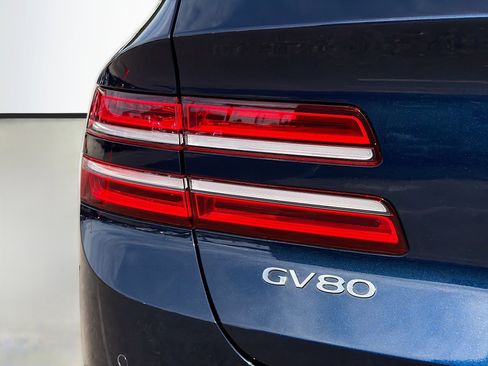 Used 2025 Genesis GV80 2.5T image 10