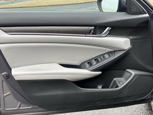 Used 2020 Honda Accord EX image 14