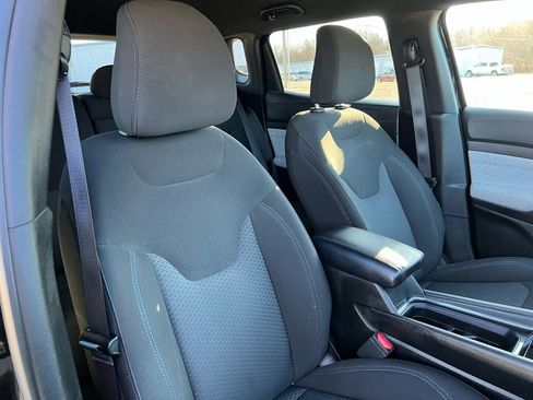 Used 2024 Jeep Compass Sport image 14