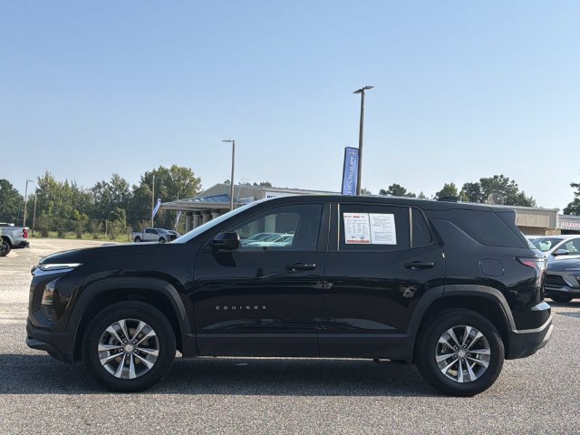 Used 2025 Chevrolet Equinox LT AWD/4WD image 11