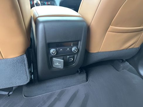 Used 2018 Buick Enclave Essence w/ Trailering Package image 19