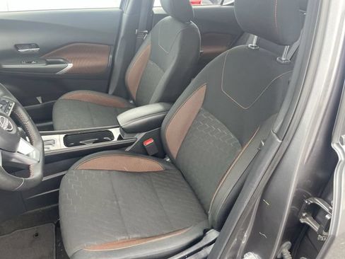 Used 2024 Nissan Kicks SR FWD image 17