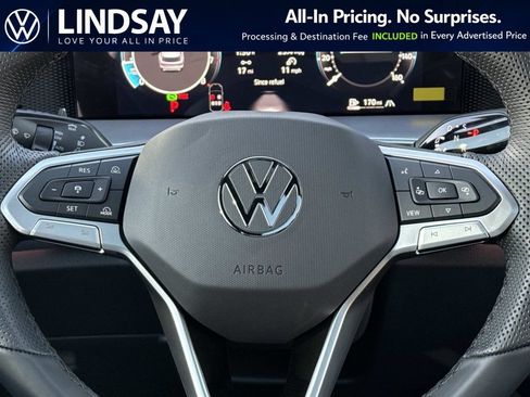 New 2026 Volkswagen Tiguan SE R-Line AWD/4WD image 18