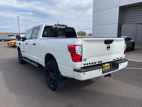 Used 2018 Nissan Titan SV w/ SV Convenience Package AWD/4WD image 8