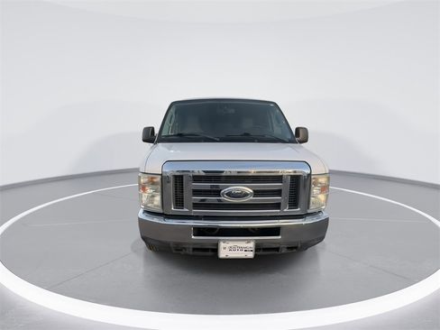 Used 2013 Ford E-350 and Econoline 350 XLT image 3