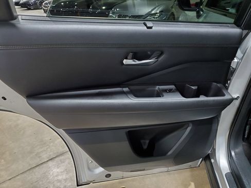 Used 2022 Nissan Pathfinder Platinum w/ Cargo Package FWD image 30