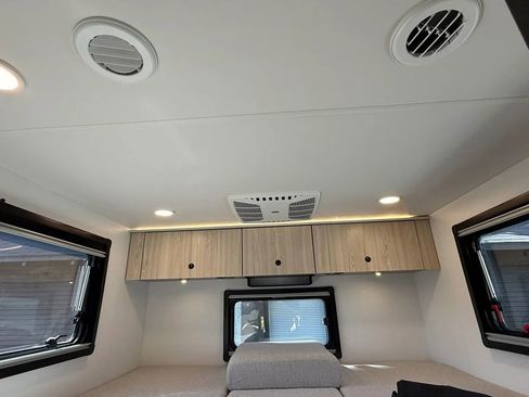 Used 2025 Mercedes-Benz Sprinter 3500 image 20