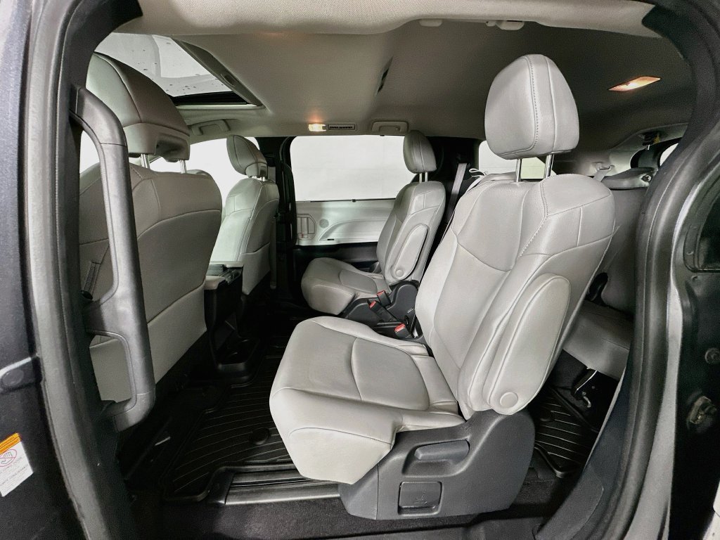 Certified 2025 Toyota Sienna XLE w/ XLE Plus Package FWD image 25