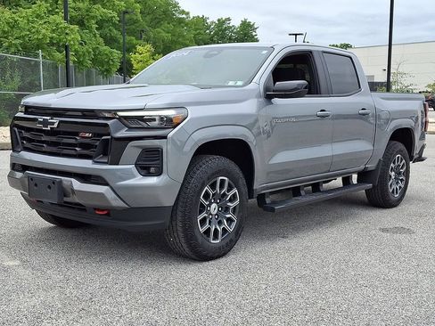 Used 2024 Chevrolet Colorado Z71 w/ Z71 Convenience Package 2 AWD/4WD image 6