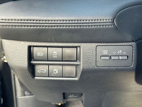 Used 2021 Toyota Avalon XLE image 31