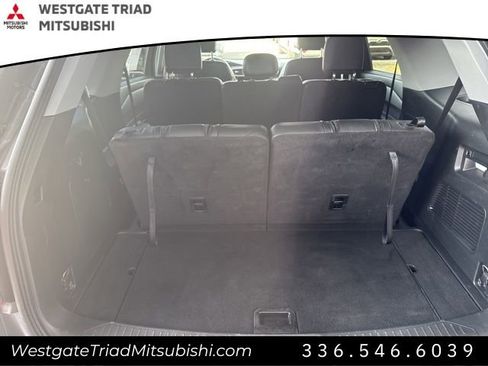 Used 2022 Ford Explorer XLT w/ Equipment Group 202A RWD image 26