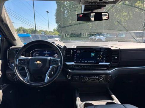 Used 2025 Chevrolet Silverado 3500 LTZ w/ LTZ Plus Package AWD/4WD image 19