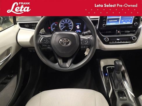 Used 2020 Toyota Corolla LE image 16