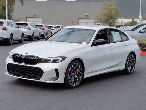 New 2026 BMW 330i Sedan w/ M Sport Package RWD image 5
