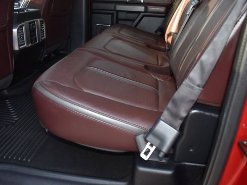 Used 2016 Ford F150 Platinum w/ Equipment Group 701A Luxury image 8