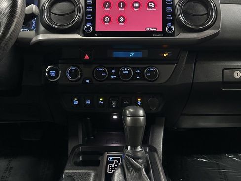Used 2021 Toyota Tacoma TRD Off-Road w/ Technology Package AWD/4WD image 25
